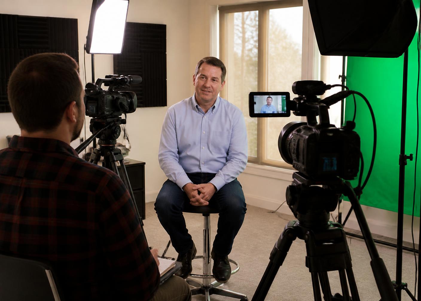 Tournage d'un pitch vidéo dans le studio multicaméras d'ActionUP